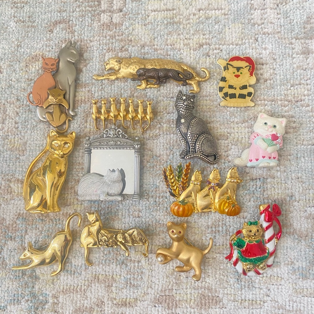 Lot of 13 vintage cat brooch pin signed JJ ROMAN KC and unsigned